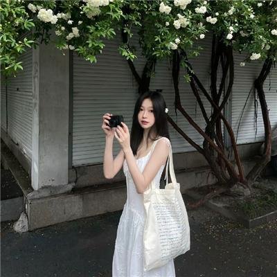 伴娘先拜堂